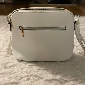 Medium crossbody bag